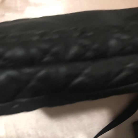 Tommy Hilfiger Crossbody Quilted Black Bag Purse 3 External Zipper Compartments - Picture 14 of 15